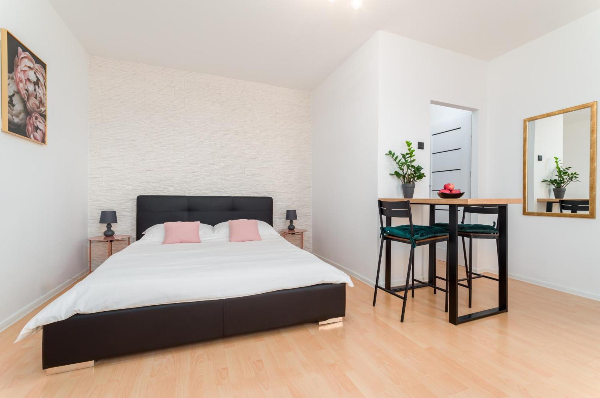 Millenium Apartment Self Check-In Faktura Rzeszów Exteriör bild